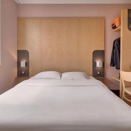 Bayonne Hotel 2*