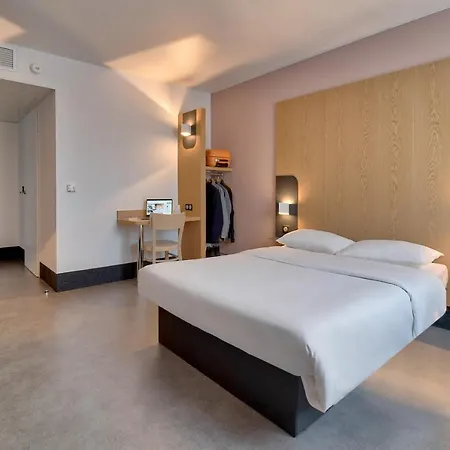 Bayonne Hotel 2*