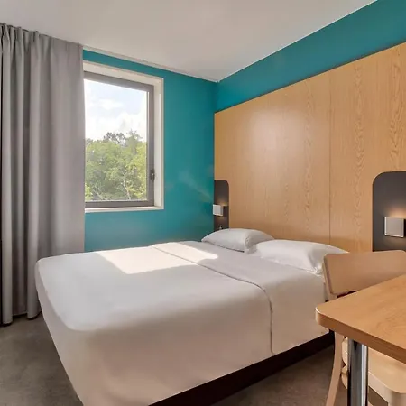 Hotel Bayonne 2*